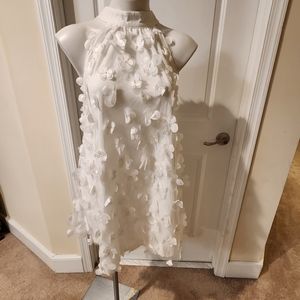 TCEC gorgeous new white dress with 3 D flowers